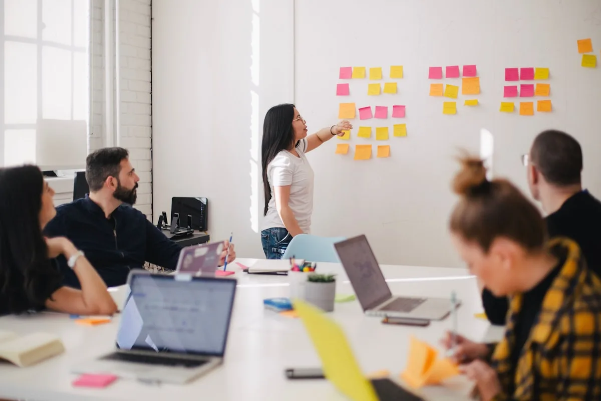 Comment choisir un studio creatif IA en 2026